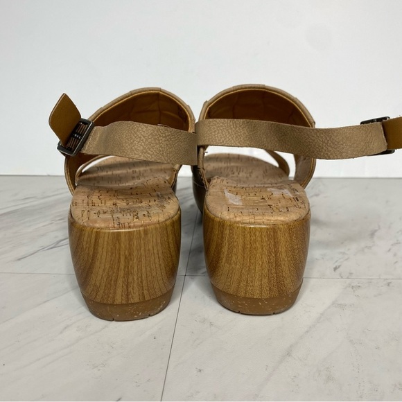 New! Korks Kork Ease Fraya Tan Faux Leather Platform Wedge Sandal 9M - Picture 3 of 15